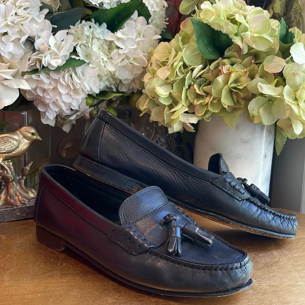 Gucci Black Leather Tassel Loafers